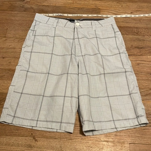 O’Neill plaid golf shorts men’s‎ size 32 nice vacation wear